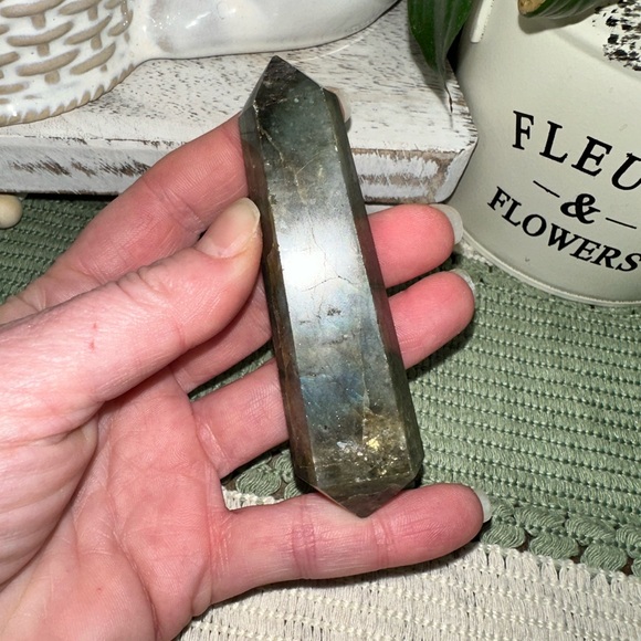 Labradorite Double Crystal Point - Picture 4 of 4